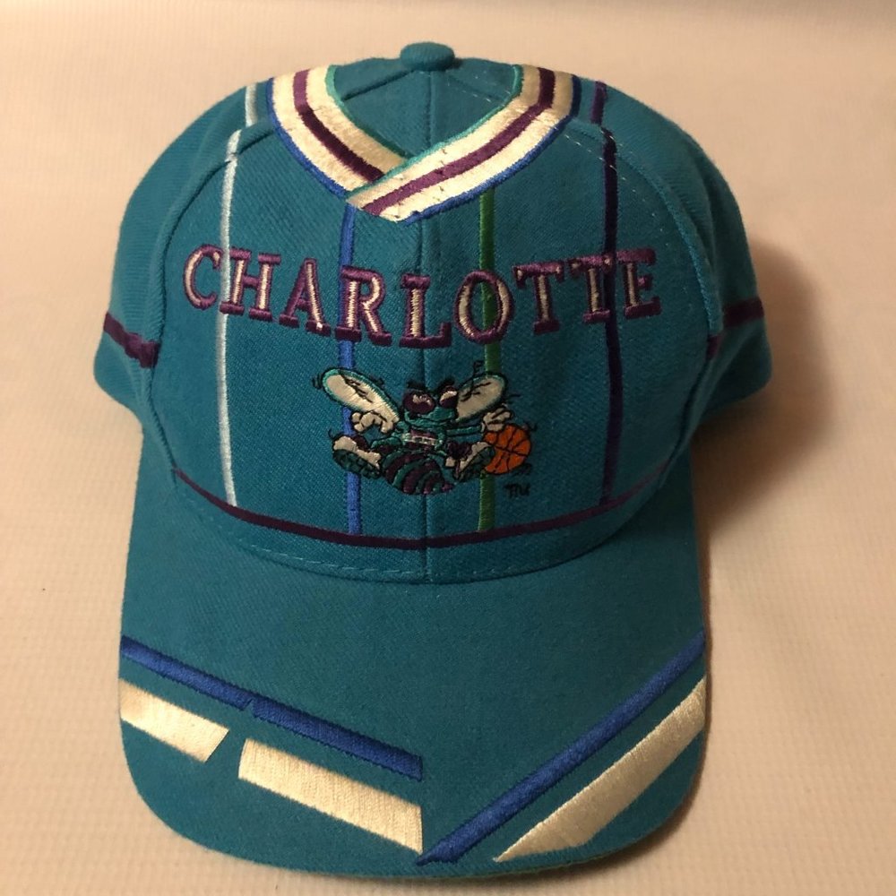 Vintage 90s T.E.I NBA Charlotte Hornets Big Logo Jersey Snapback Hat